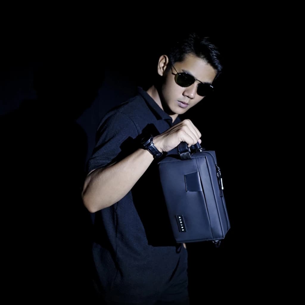 Mr Mads - Sling Bag Pria CLINTON Clutch Bag Multyfungsi 3 in 1 Hand Bag Cowok Waterproof Tas Tangan Anti Air Sling Bag Kulit Waistbag